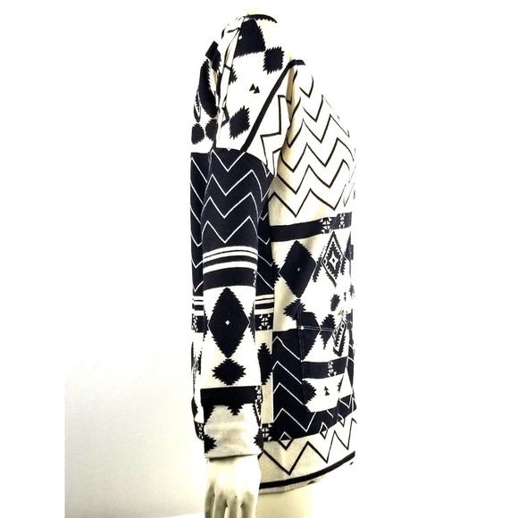 Nollie Aztec Tribal Print Button Down Cardigan Black Cream SMALL - Picture 5 of 7